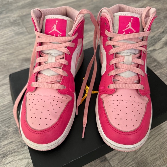 Youth Air Jordans - Picture 4 of 4